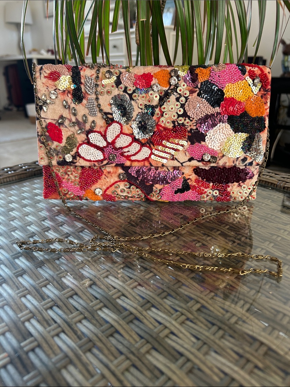 Anthropologie Pink Red Orange Sequin Beaded Floral Chain Clutch - Picture 3 of 6